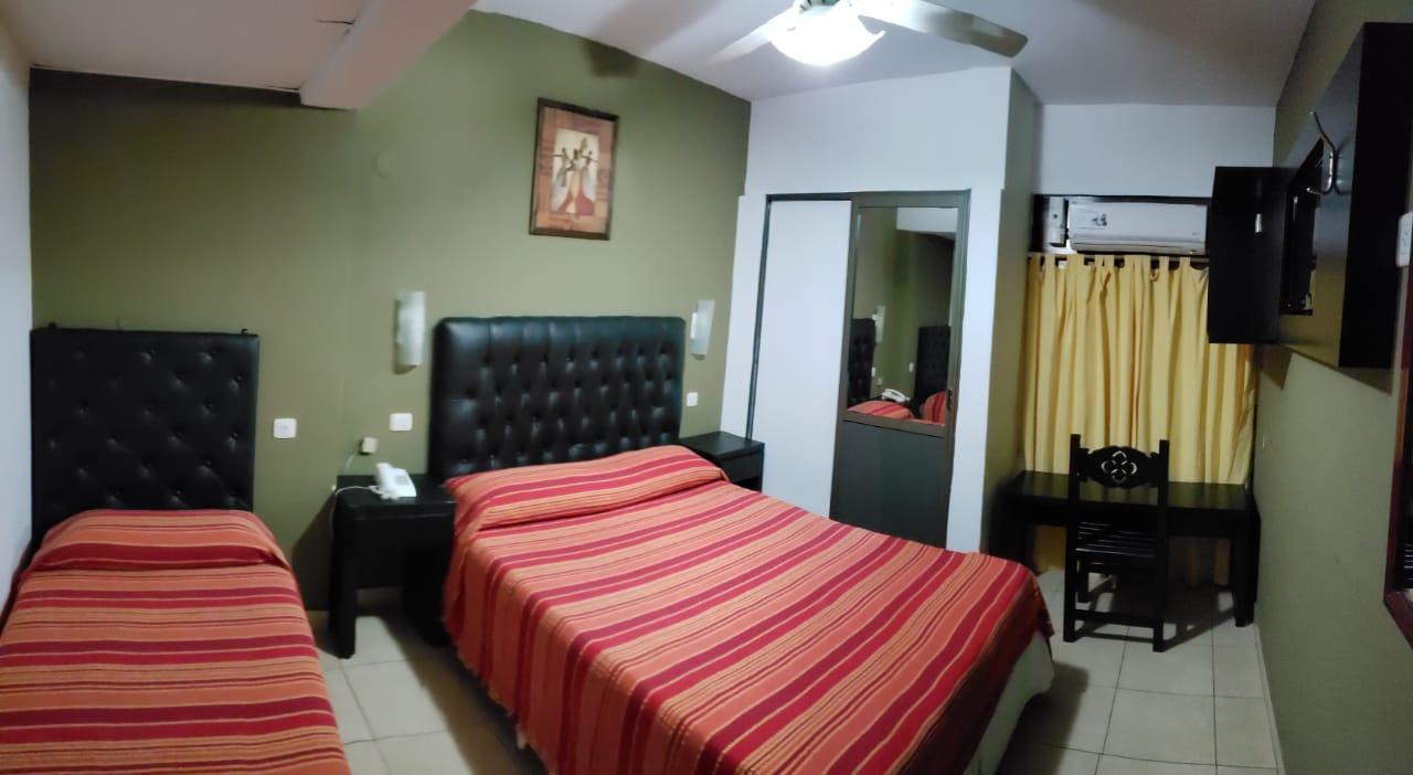 Hotel Bristol Parana Bagian luar foto